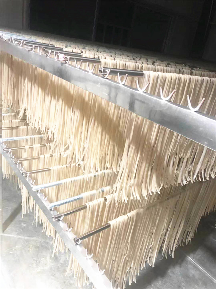 仿手工粉條生產線生產的粉條.jpg